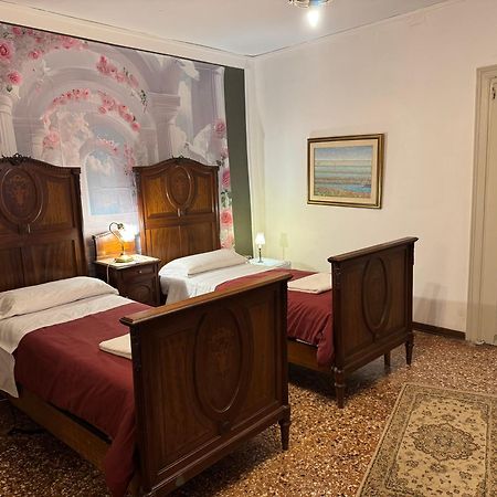 Lions Venice Guest House ภายนอก รูปภาพ
