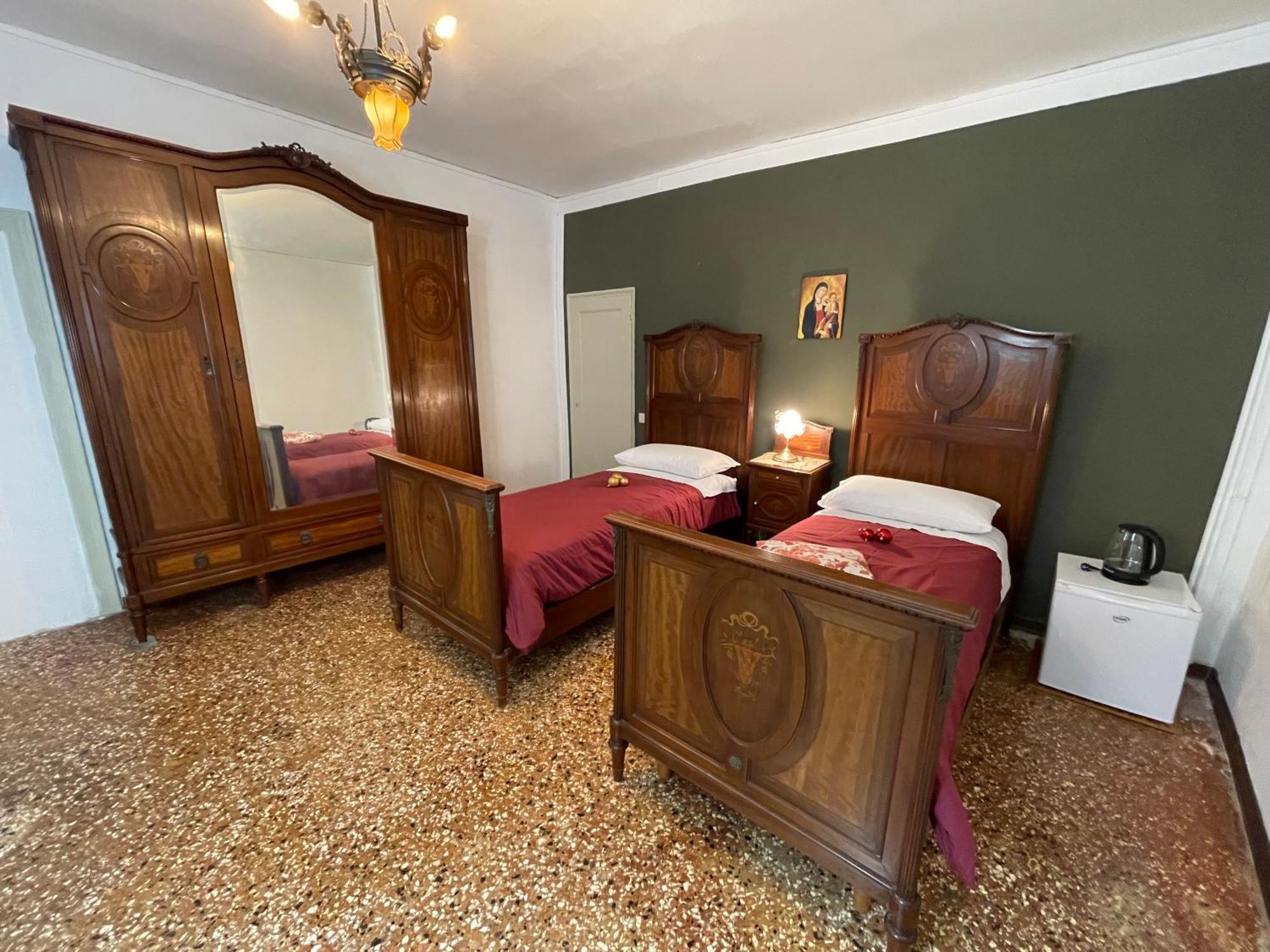Lions Venice Guest House ภายนอก รูปภาพ