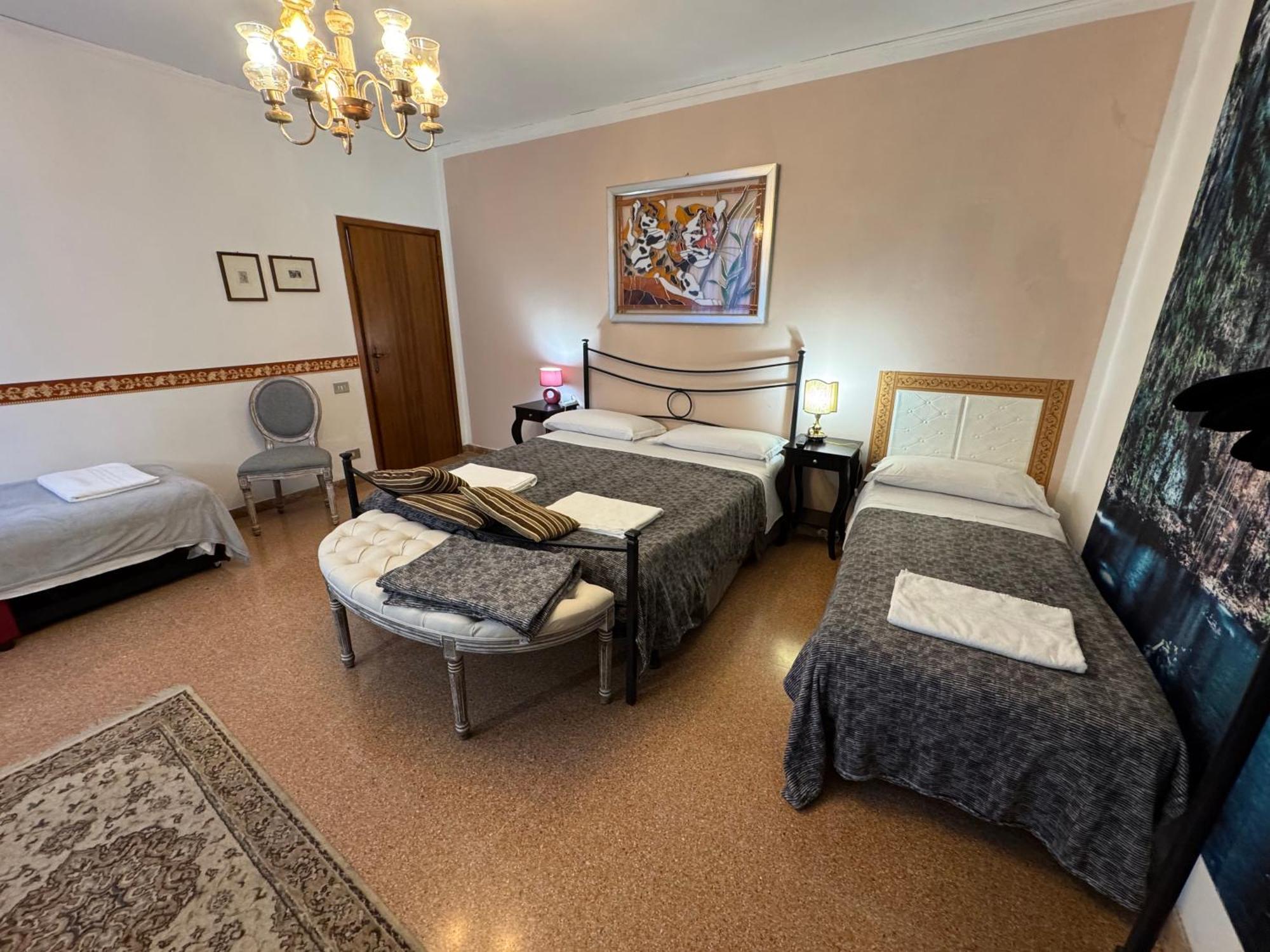 Lions Venice Guest House ภายนอก รูปภาพ